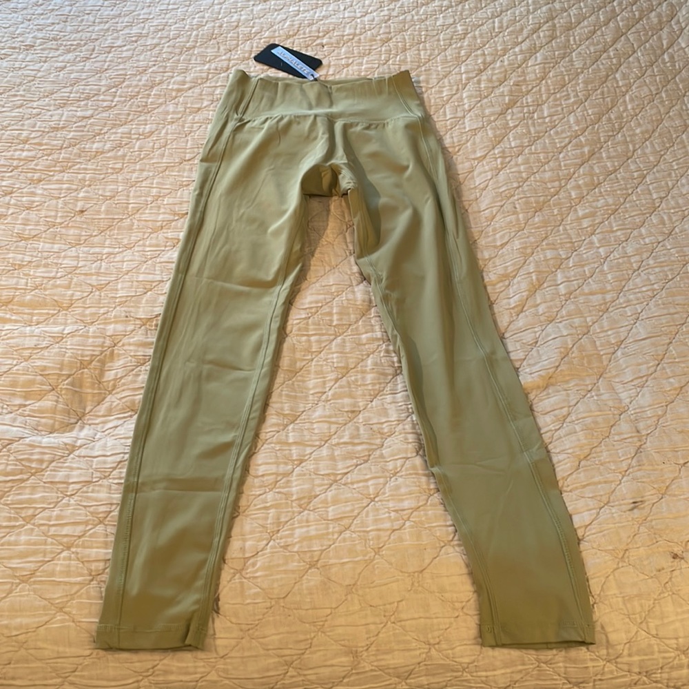 Alphalete pulse kinetic leggings